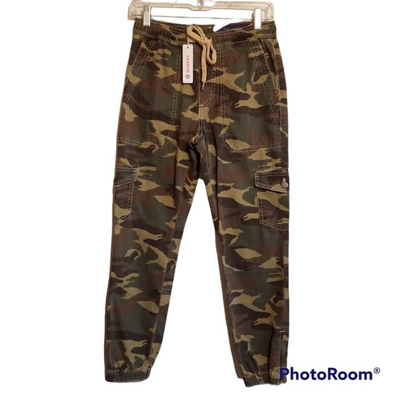 Sundry Pants - Sundry Camo Drawstring Jogger  NWT Made In USA